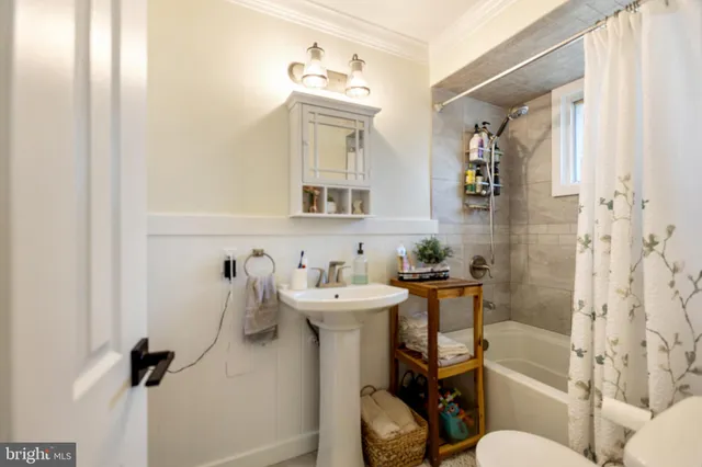 $2,850 | 1801 North Hills Avenue, Willow Grove, PA 19090