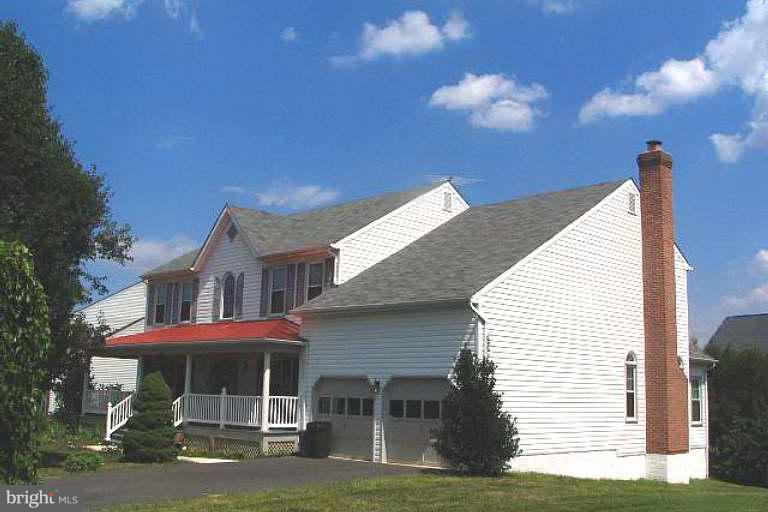 9367 River Crest Road Manassas, VA 20110 - Photo 1 of 1 Exterior (Main)