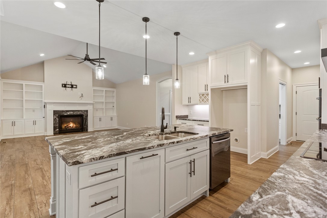 340 Fiddlers Way Seneca, SC 29678 - Photo 14 of 40 Island
