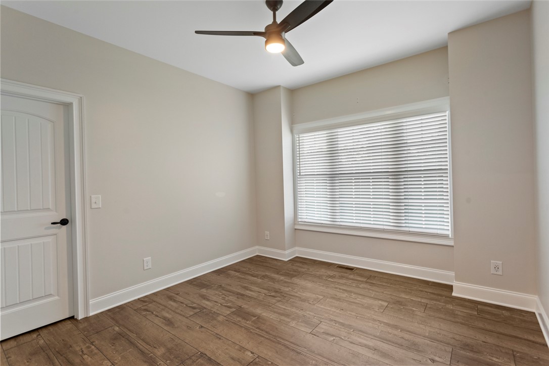 340 Fiddlers Way Seneca, SC 29678 - Photo 28 of 40 Bedroom 3