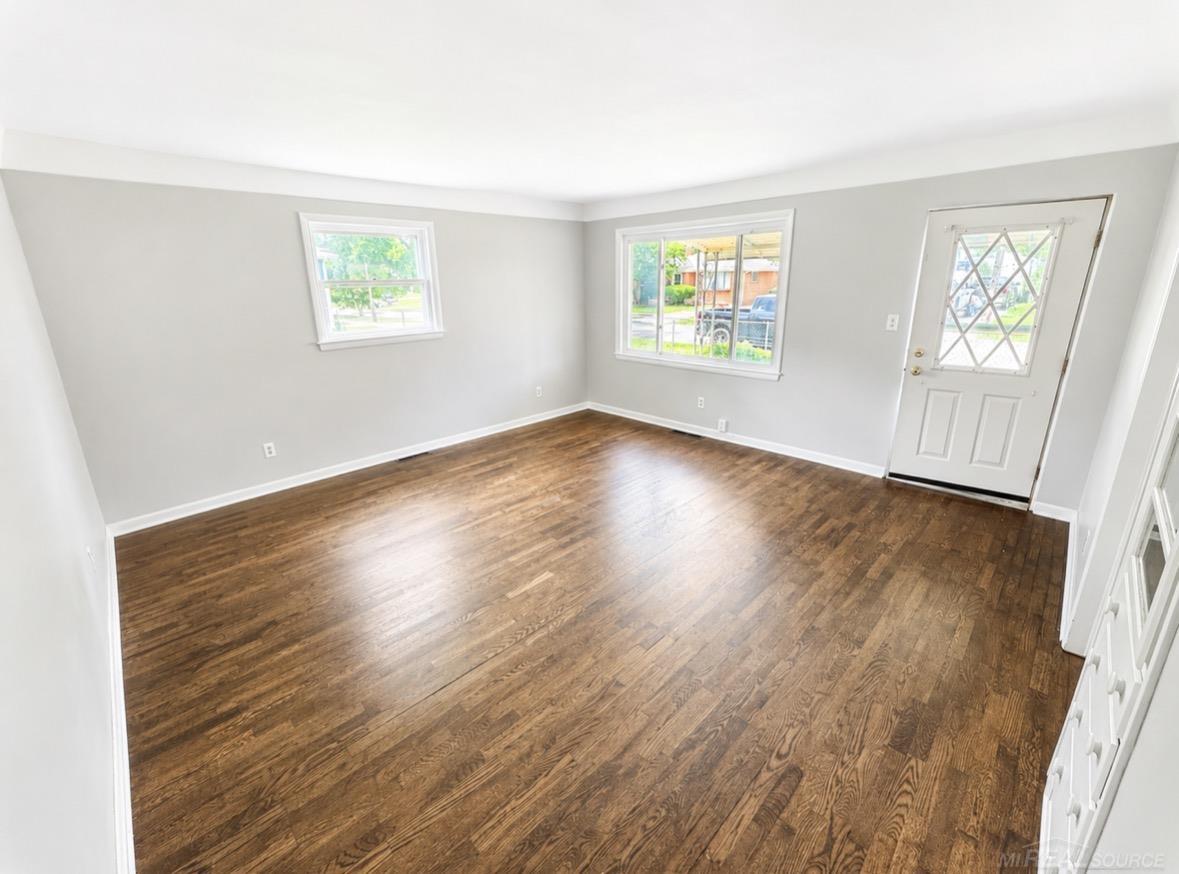 3001 Brandon Street Flint, MI 48503 - Photo 10 of 33