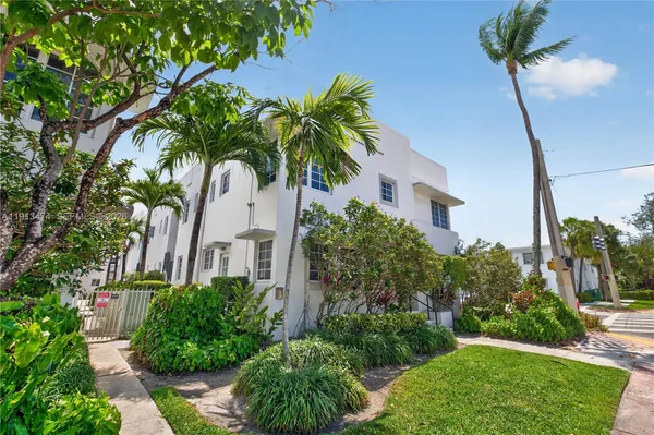 $5,750 | 1601 Jefferson Avenue, Miami Beach, FL 33139