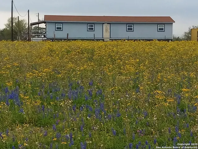 $278,000 | 147 Lago Drive, Sandia, TX 78383