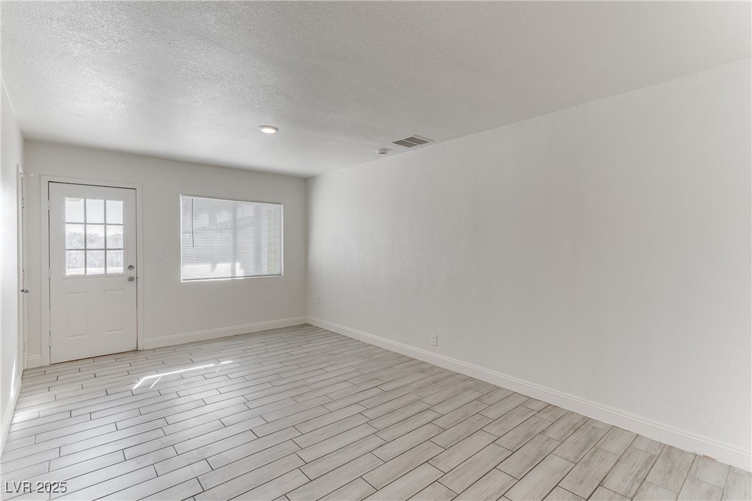 309 North 16th Street, Unit A Las Vegas, NV 89101 - Photo 7 of 23