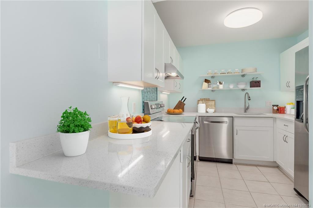 2117 Southeast Wayne Road Stuart, FL 34994 - Photo 6 of 18 Gallery Image 6