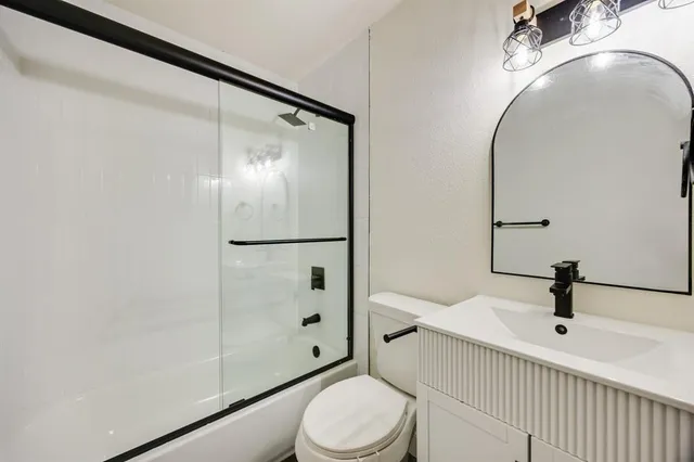 $199,000 | 307 South Elm Street, Leonard, TX 75452