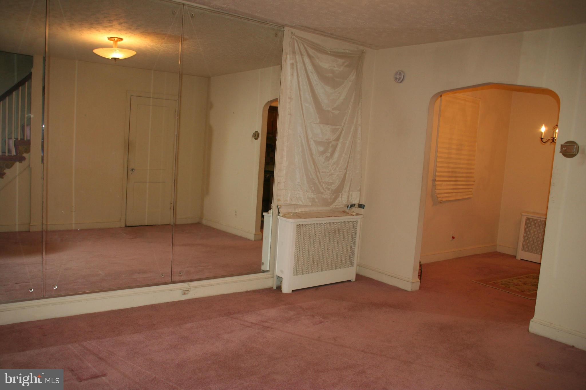 1637 R Street Southeast Washington, DC 20020 - Photo 7 of 22 Living Room - Spacious