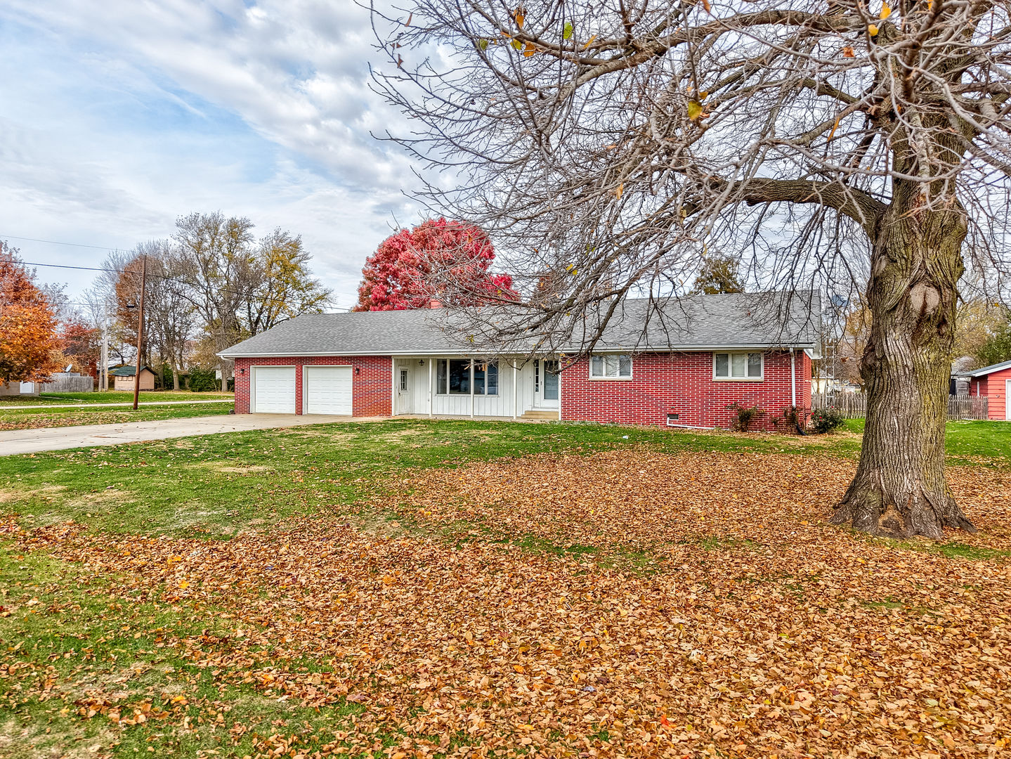 761 North 3906th Road Triumph, IL 61371 - Photo 2 of 28