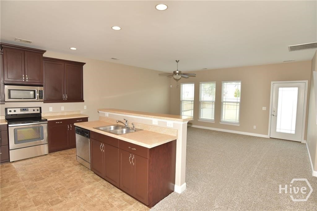 179 Byron Drive Richmond Hill, GA 31324 - Photo 5 of 31