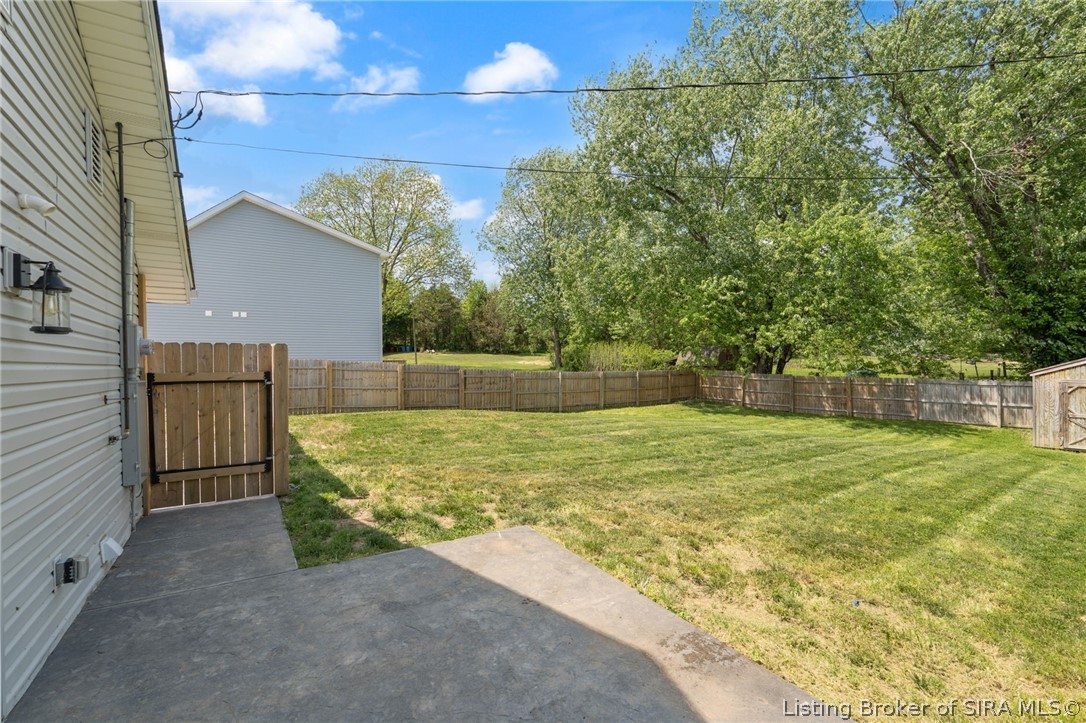 1429 Mt Zion Road Henryville, IN 47126 - Photo 23 of 29