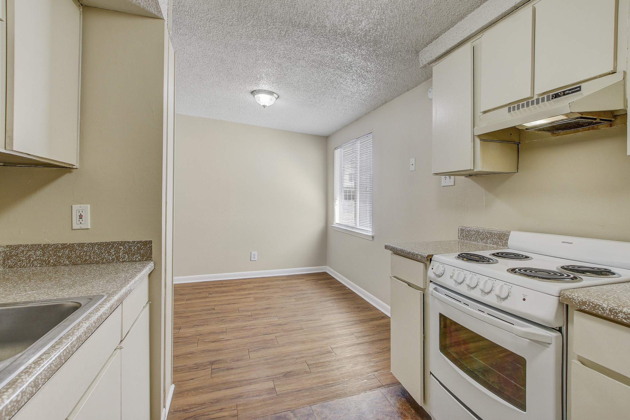2408 Longview Street, Unit 211 Austin, TX 78705 - Photo 14 of 23
