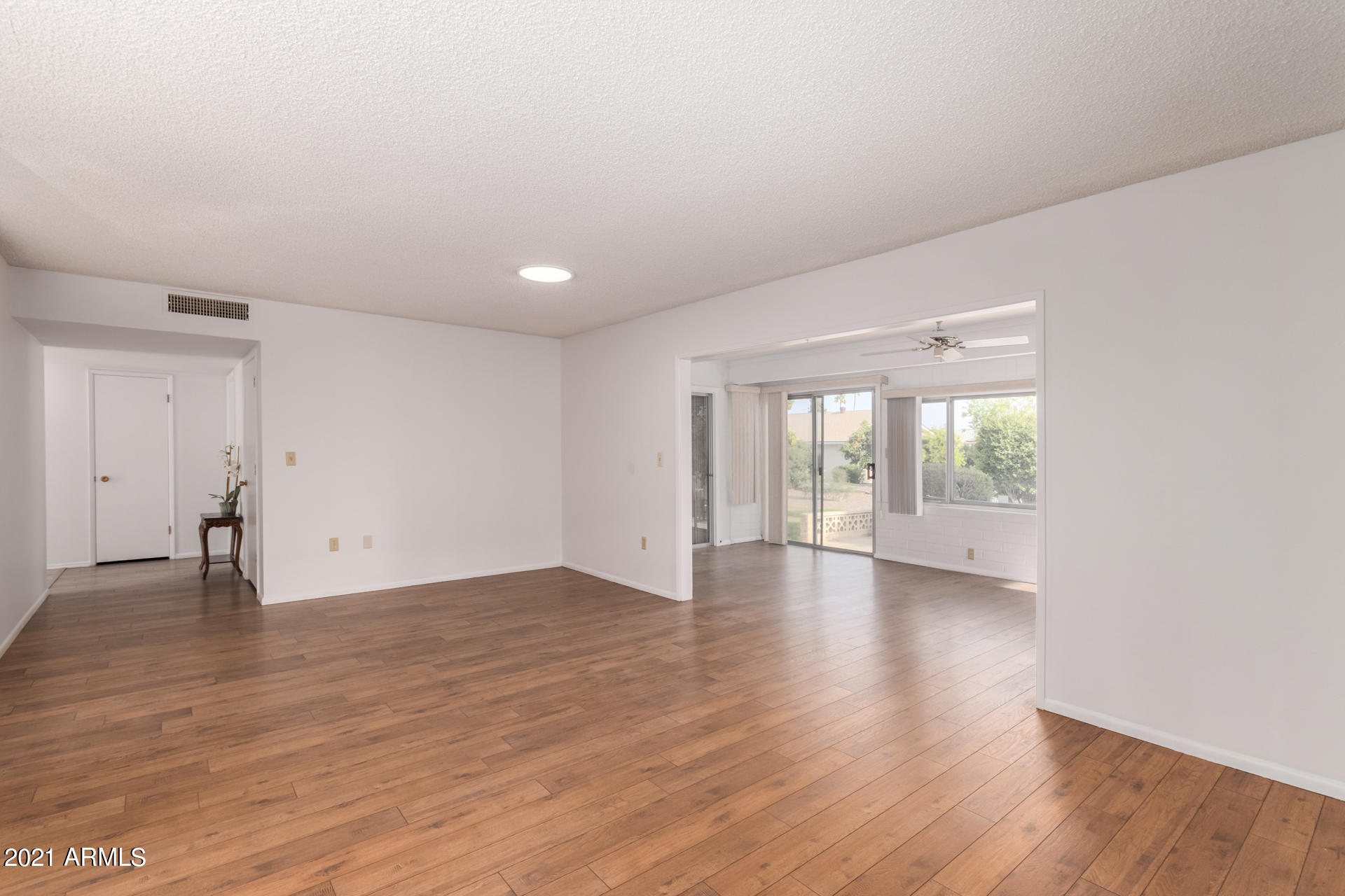 10019 West Mountain View Road Sun City, AZ 85351 - Photo 4 of 26 0004-Mountain View 3