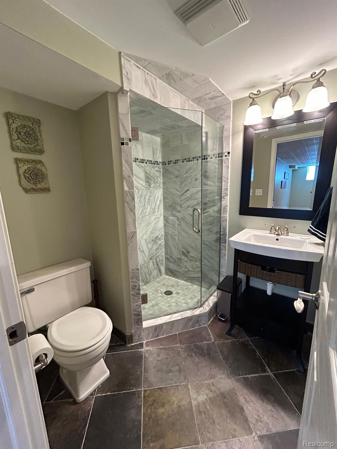 460 Shellbourne Drive Rochester, MI 48309 - Photo 47 of 64 Gallery Image 47