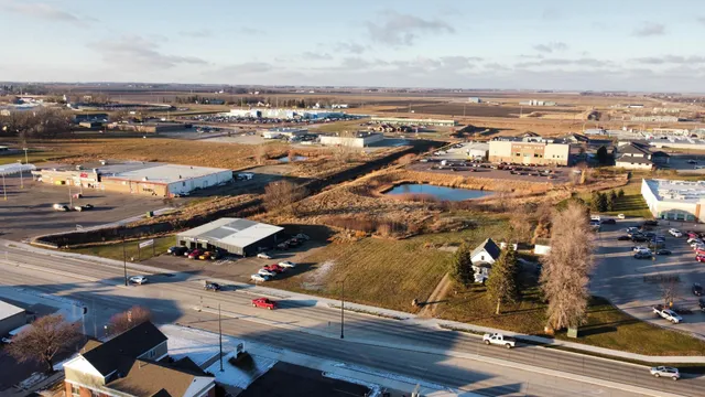 $799,500 | 1201 Oxford Street, Worthington, MN 56187