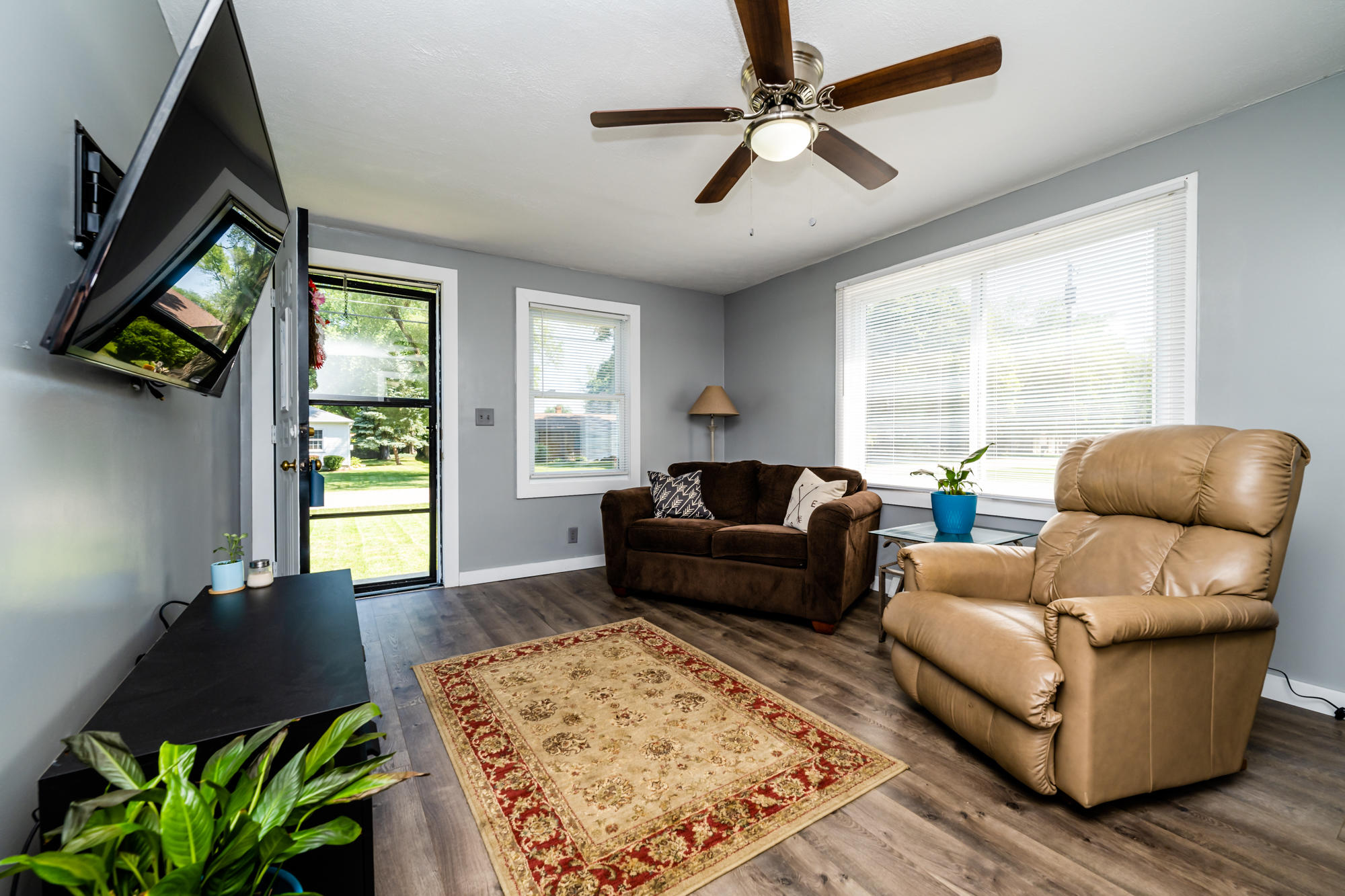 654 Sheridan Road St. Joseph, MI 49085 - Photo 3 of 17 Sheridan-103