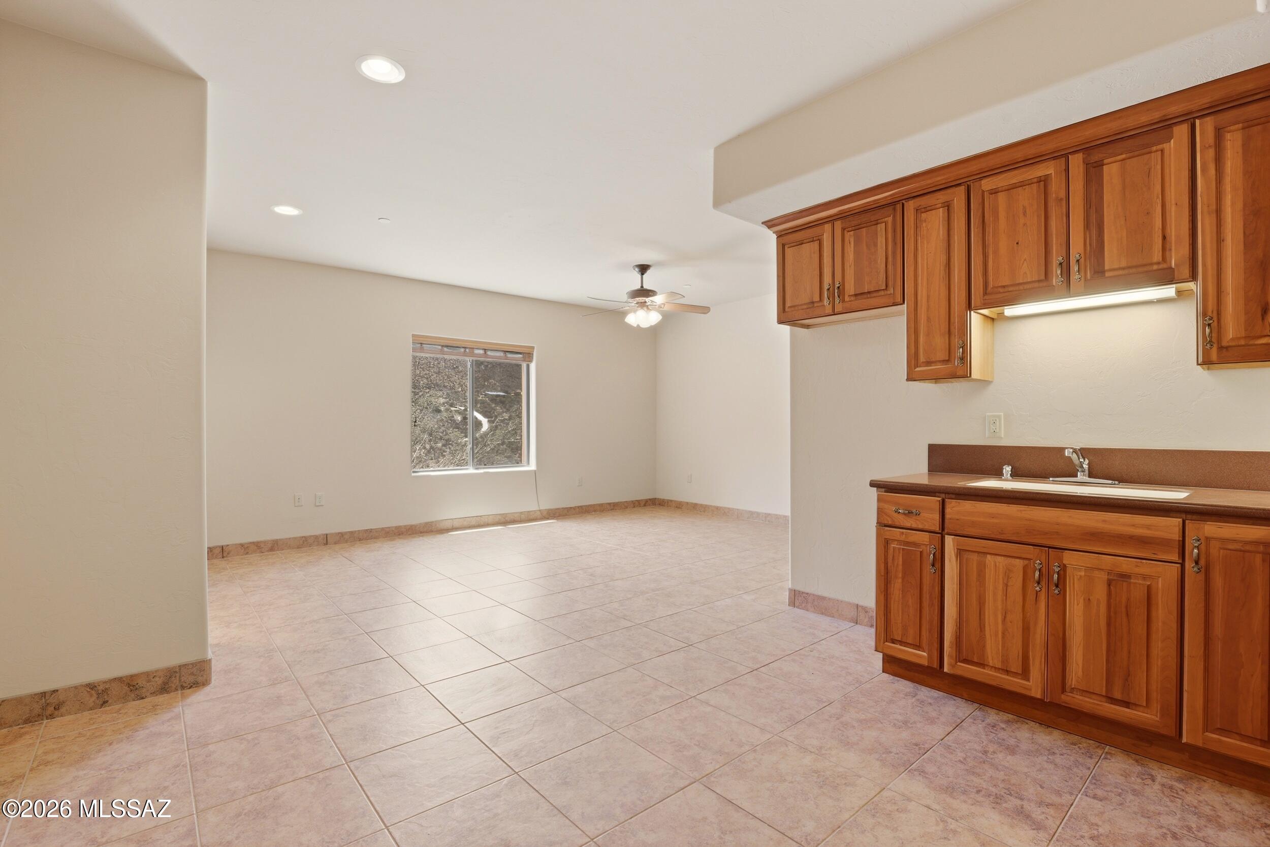 6331 West Trails End Road Tucson, AZ 85745 - Photo 24 of 41 a view of a kitchen with electric appliances