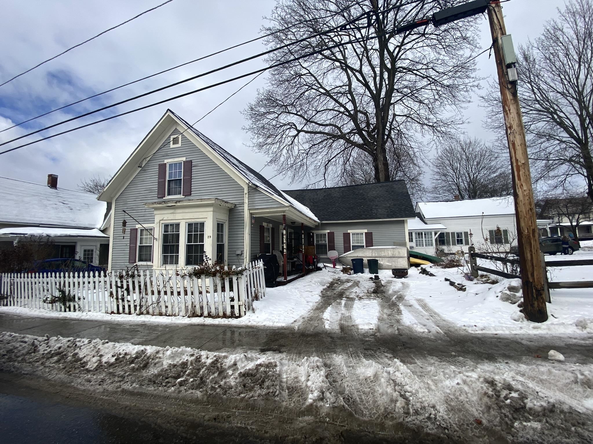 29 Williams Street Rockingham, VT 05101 - Photo 3 of 21
