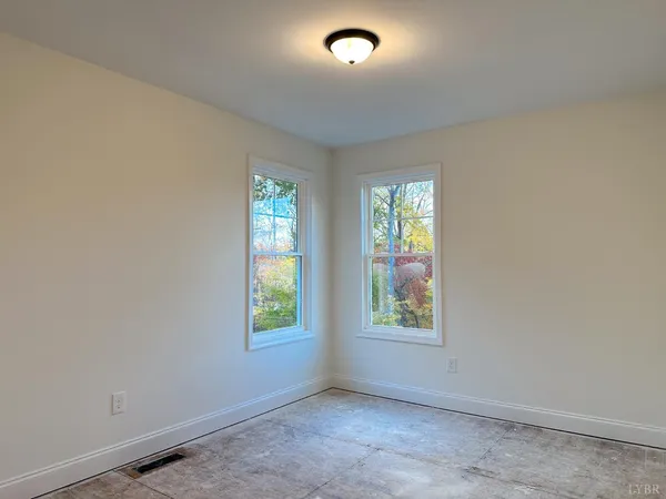 $258,900 | 110 Aaron Place, Unit 608, Lynchburg, VA 24502