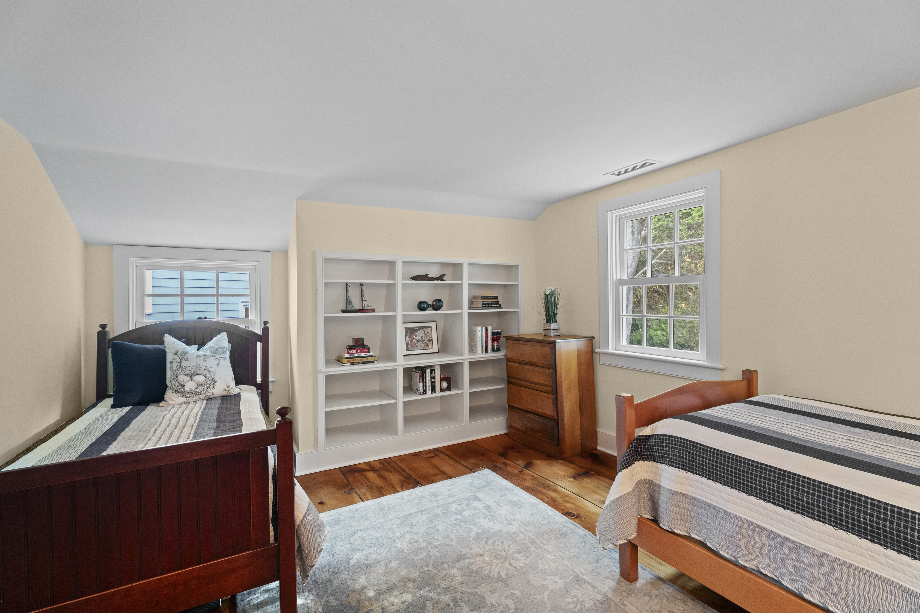 288 Middlesex Turnpike Chester, CT 06412 - Photo 25 of 38 The third bedroom on the second level.