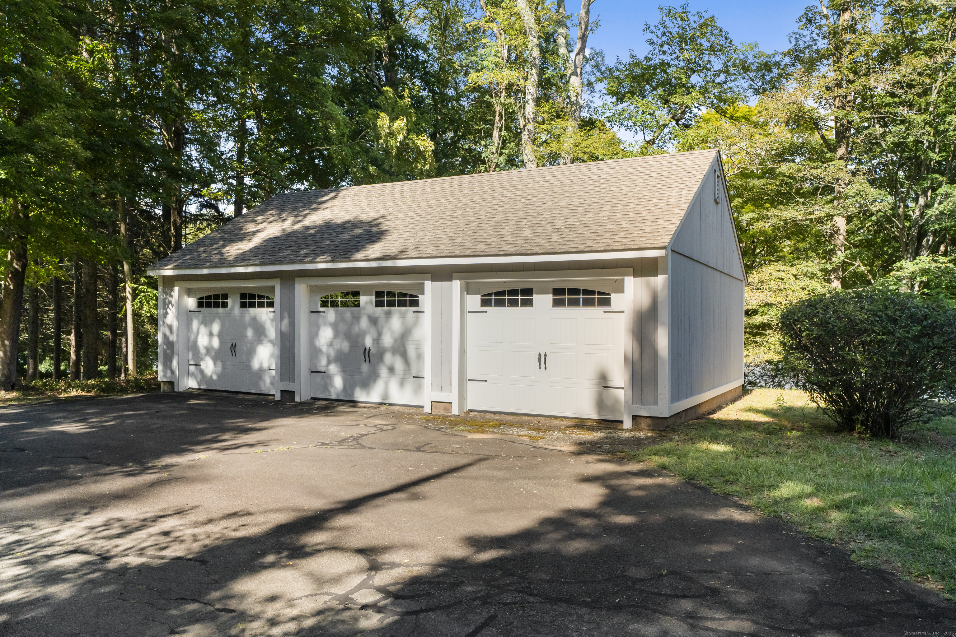 288 Middlesex Turnpike Chester, CT 06412 - Photo 32 of 38 Extra 3-bay garage with storge loft