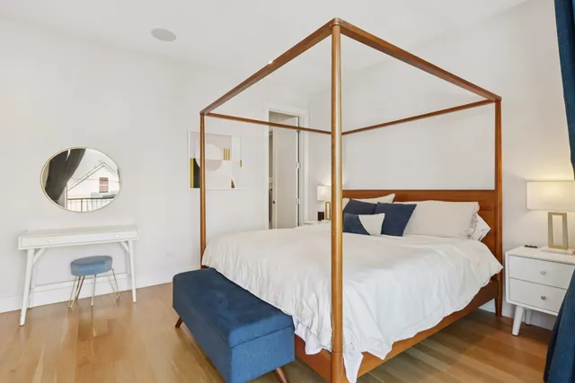 $599,000 | 3616 West Diversey Avenue, Unit 2W, Chicago, IL 60647