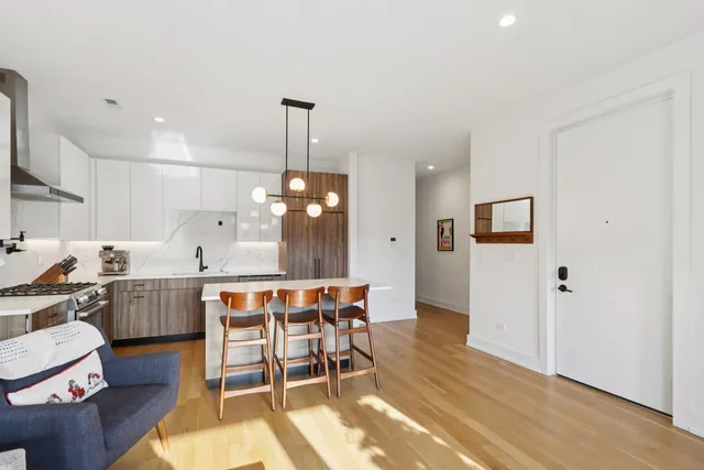 $599,000 | 3616 West Diversey Avenue, Unit 2W, Chicago, IL 60647