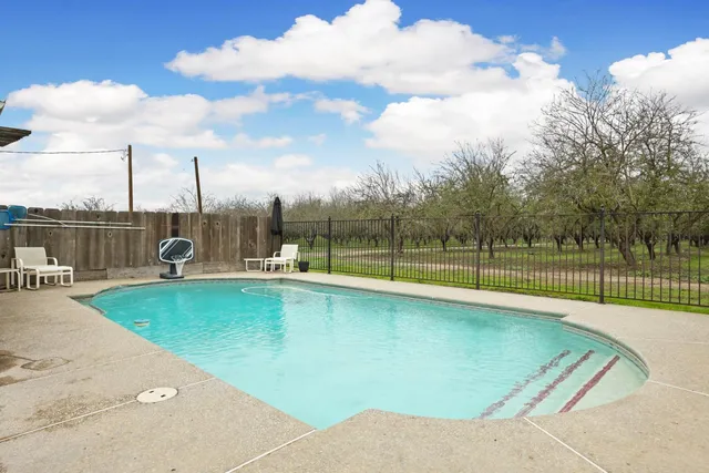 $1,450,000 | 14527 East Louise Avenue, Ripon, CA 95366