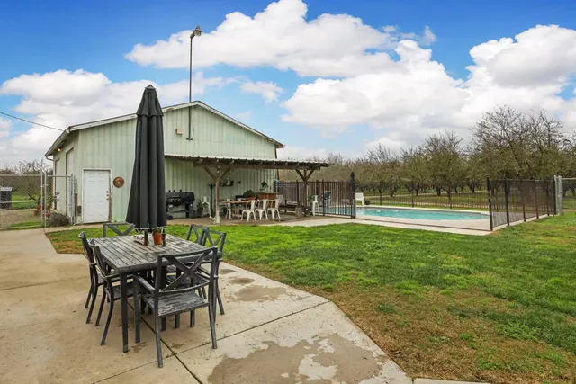 $1,450,000 | 14527 East Louise Avenue, Ripon, CA 95366