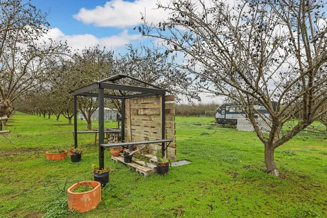 $1,450,000 | 14527 East Louise Avenue, Ripon, CA 95366