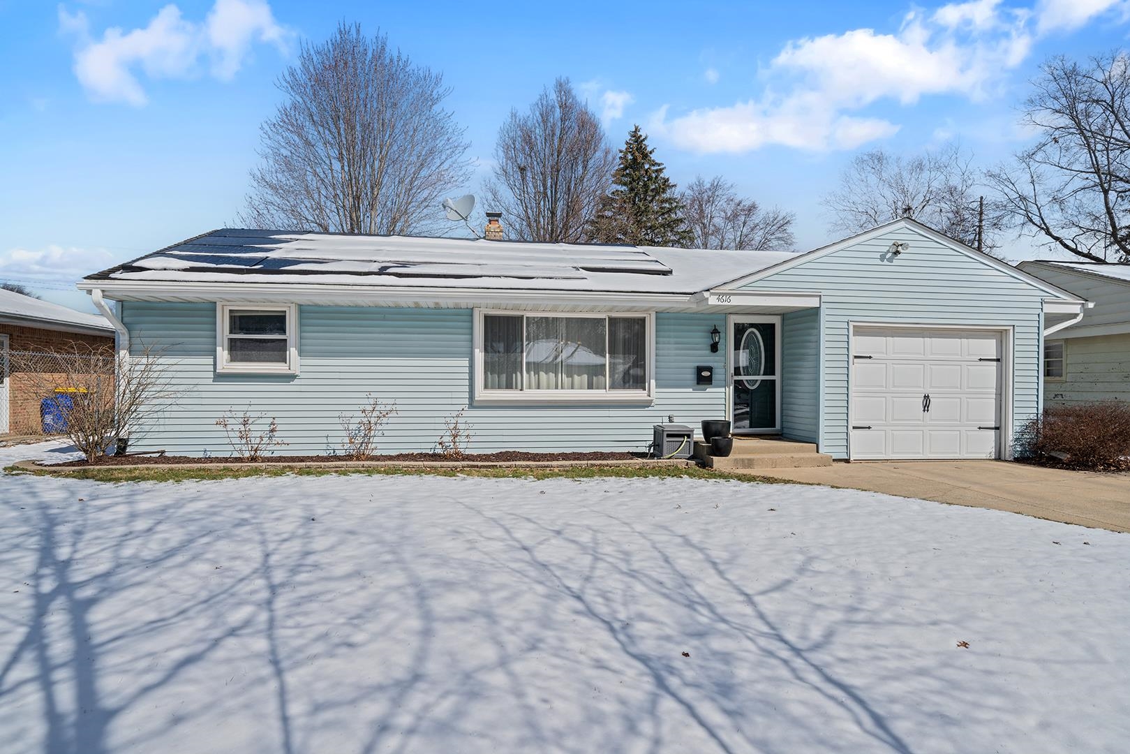 4616 Newcastle Road Rockford, IL 61108 - Photo 1 of 32 Gallery Image 1