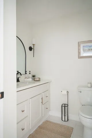 $269,900 | 448 Raintree Court, Unit 1C, Glen Ellyn, IL 60137