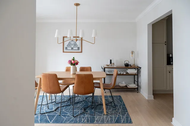 $269,900 | 448 Raintree Court, Unit 1C, Glen Ellyn, IL 60137