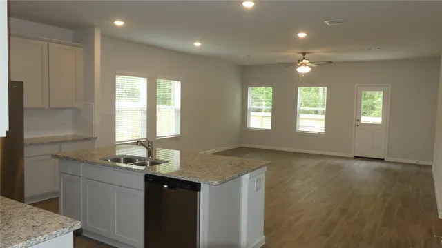 $1,900 | 9547 Caney Trails Road, Conroe, TX 77303