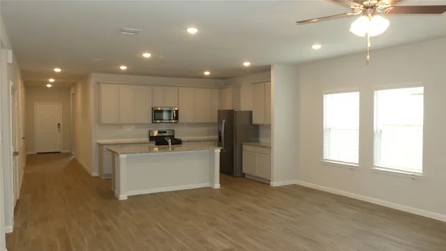 $1,900 | 9547 Caney Trails Road, Conroe, TX 77303