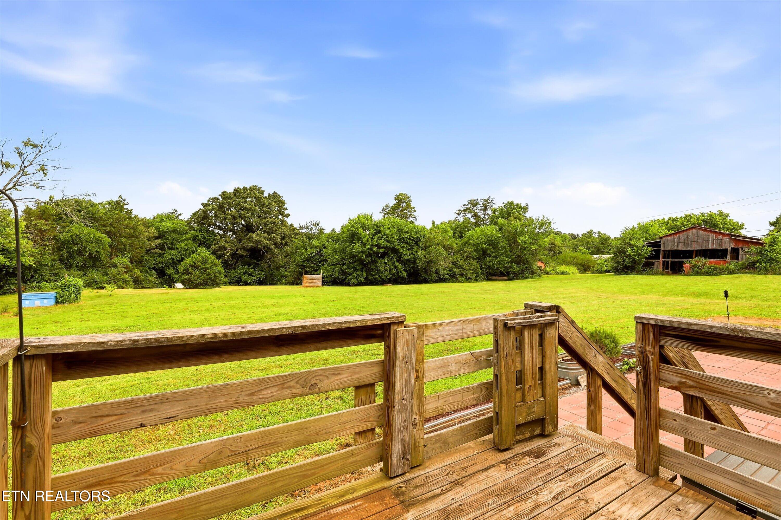 1350 Williamson Chapel Road Maryville, TN 37801 - Photo 28 of 44 Back deck