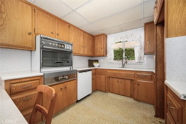 $1,150,000 | 2660 Gondar Avenue, Long Beach, CA 90815