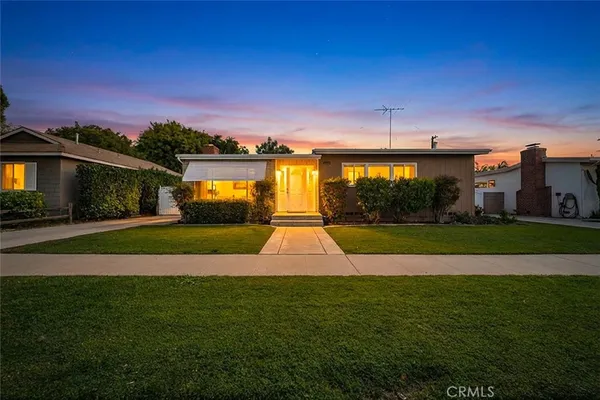$1,150,000 | 2660 Gondar Avenue, Long Beach, CA 90815