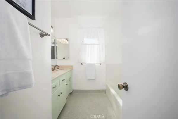 $1,150,000 | 2660 Gondar Avenue, Long Beach, CA 90815
