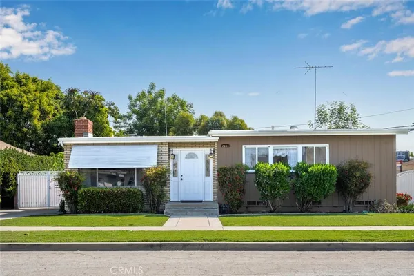 $1,150,000 | 2660 Gondar Avenue, Long Beach, CA 90815
