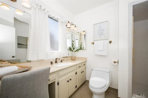 $1,150,000 | 2660 Gondar Avenue, Long Beach, CA 90815