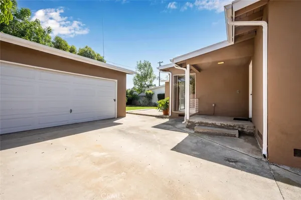 $1,150,000 | 2660 Gondar Avenue, Long Beach, CA 90815