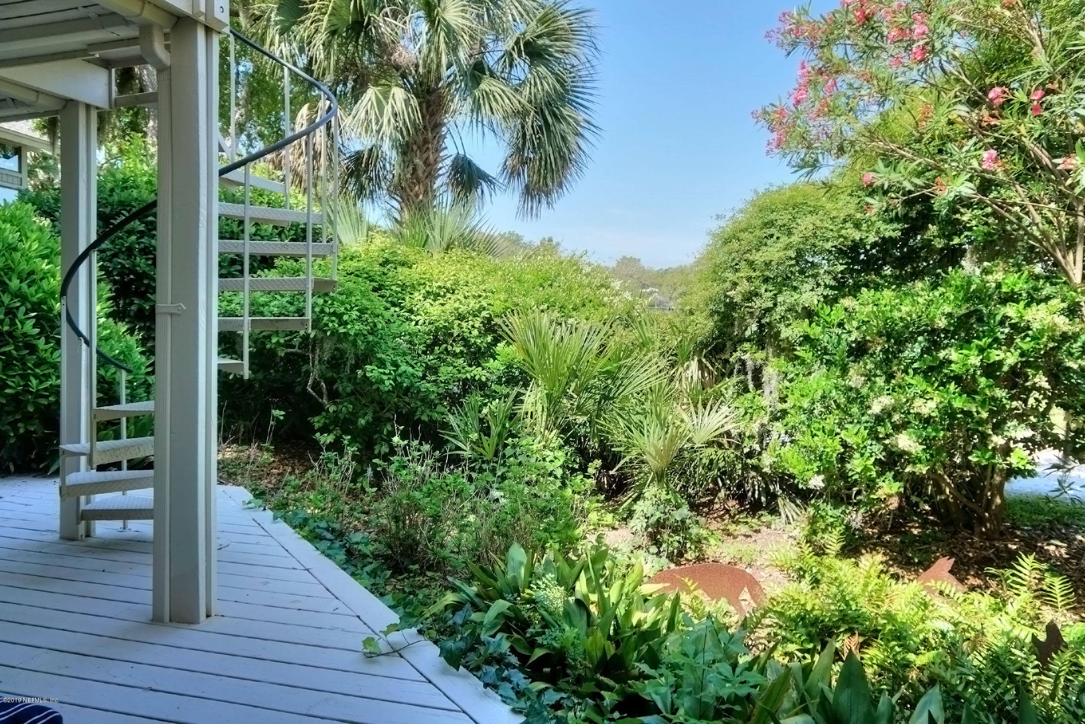 9 Royal Tern Road Fernandina Beach, FL 32034 - Photo 30 of 35 n3guestdeck2-sm