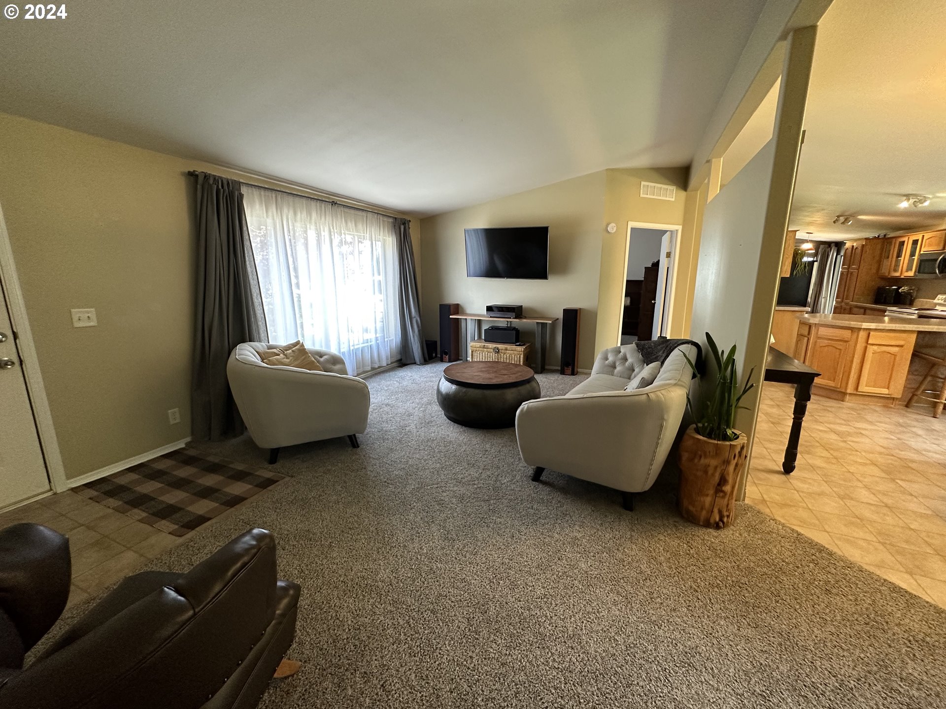 3449 Cathern Road Hood River, OR 97031 - Photo 6 of 23 Gallery Image 6