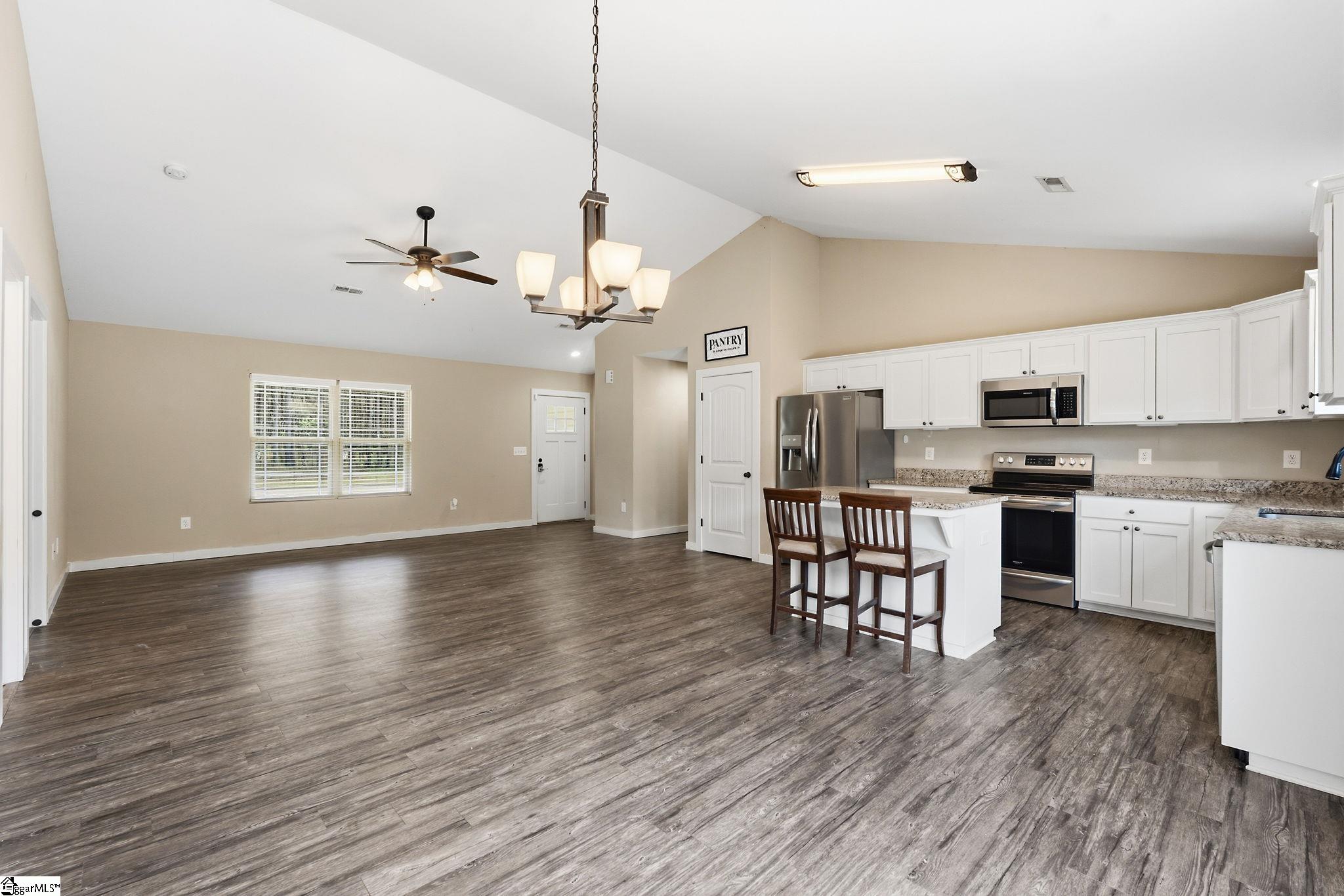 285 Metric Road Gray Court, SC 29645 - Photo 14 of 33