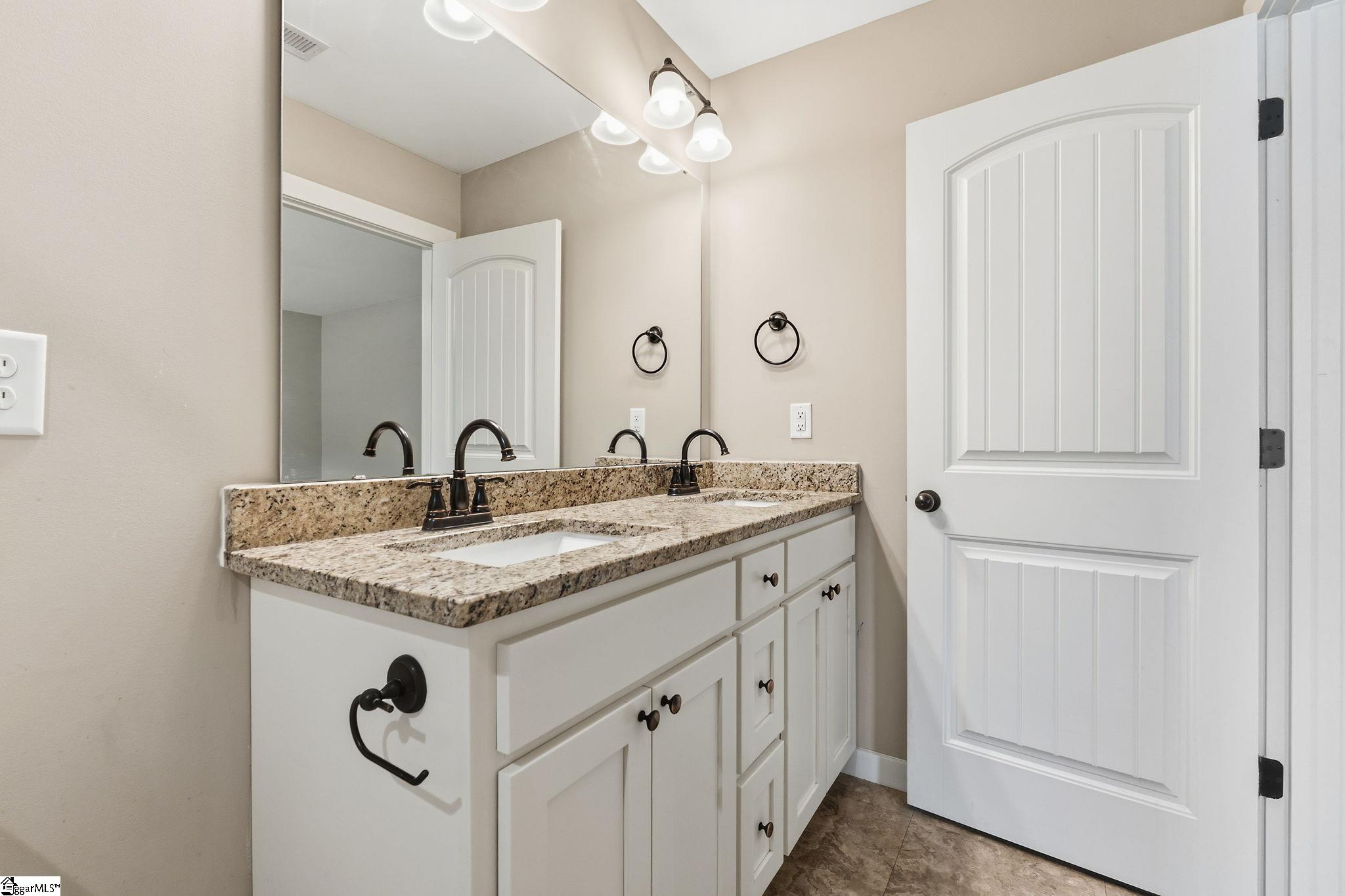 285 Metric Road Gray Court, SC 29645 - Photo 20 of 33