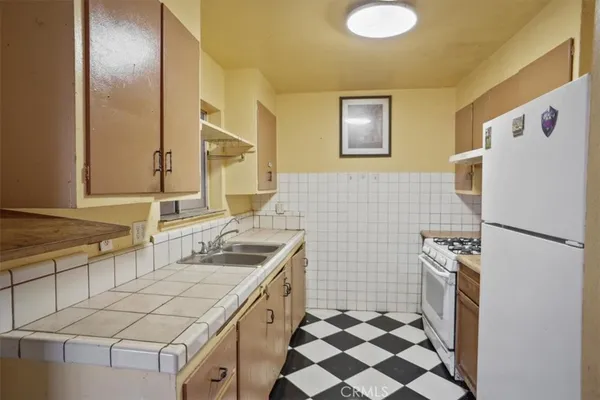 $589,999 | 2005 San Jose Street, Oxnard, CA 93030