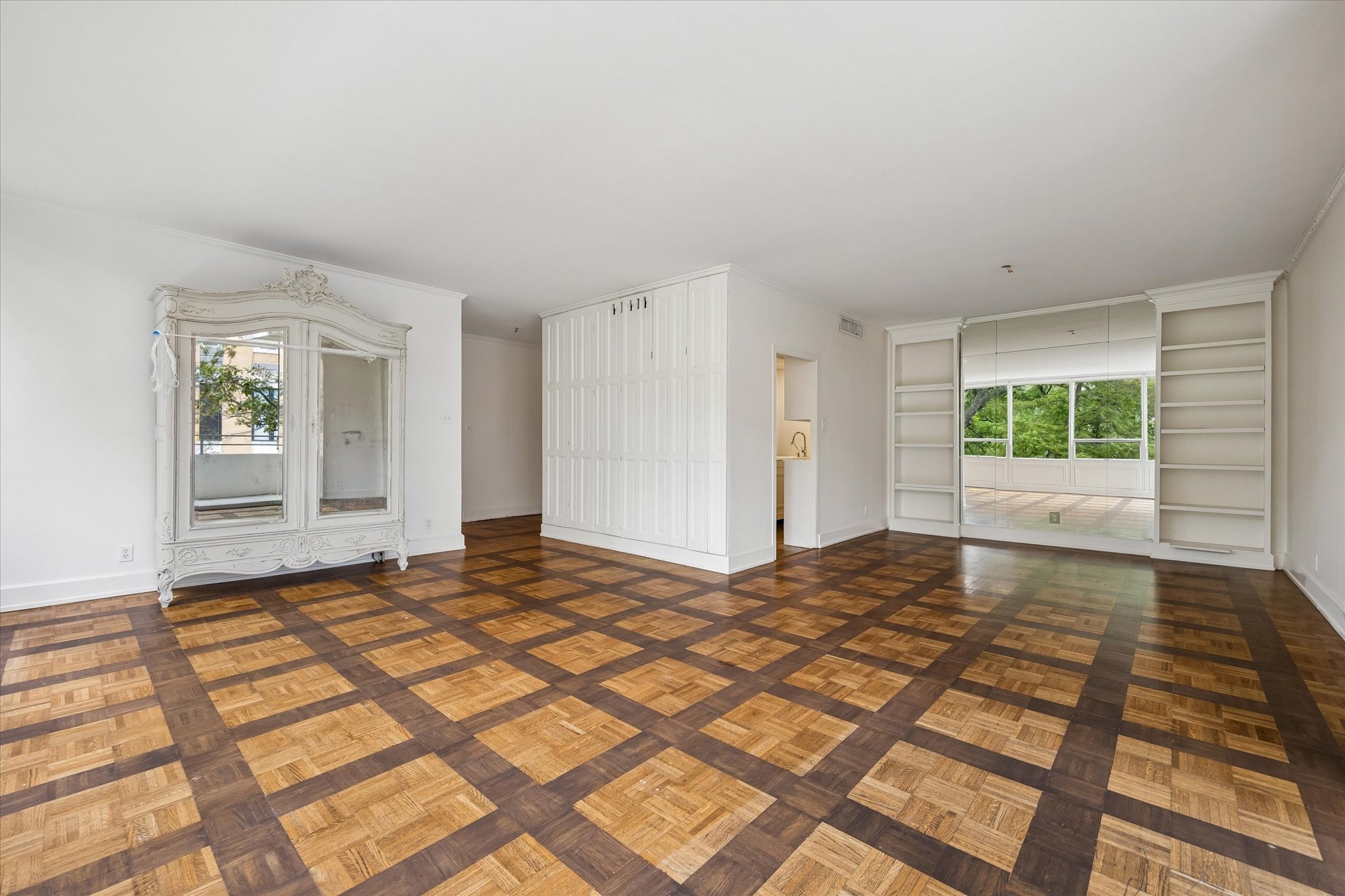 2701 Westheimer Road, Unit 2B Houston, TX 77098 - Photo 5 of 16 View looking toward living, dining and entry to the kitchen.