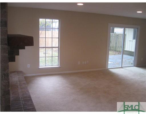 4 Ketch Place Savannah, GA 31410 - Photo 5 of 12 Den/Family/Great Room.