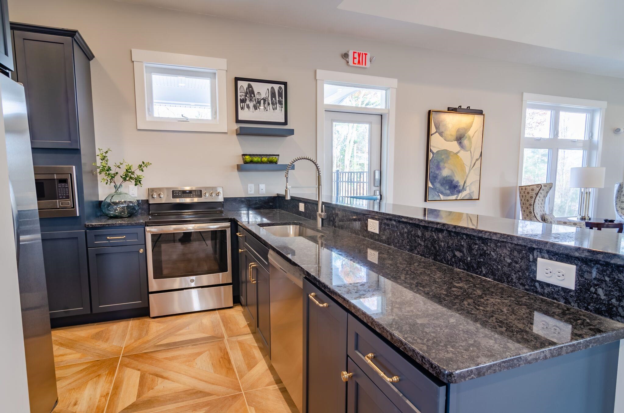 1 Catalpa Road Salem, NH 03079 - Photo 39 of 40