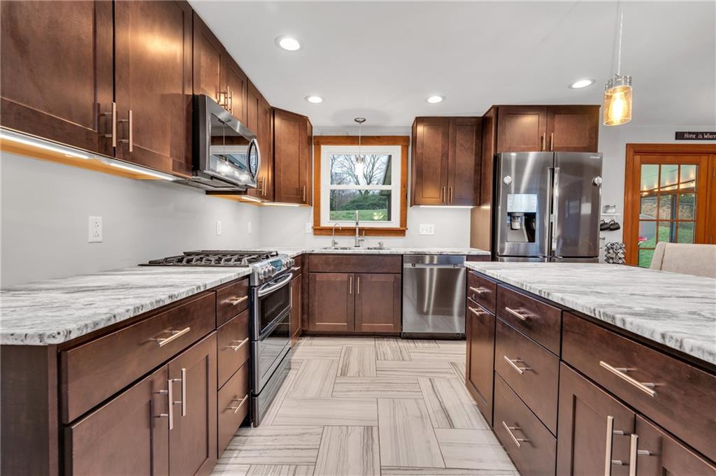 1925 Sample Road Allison Park, PA 15101 - Photo 3 of 25